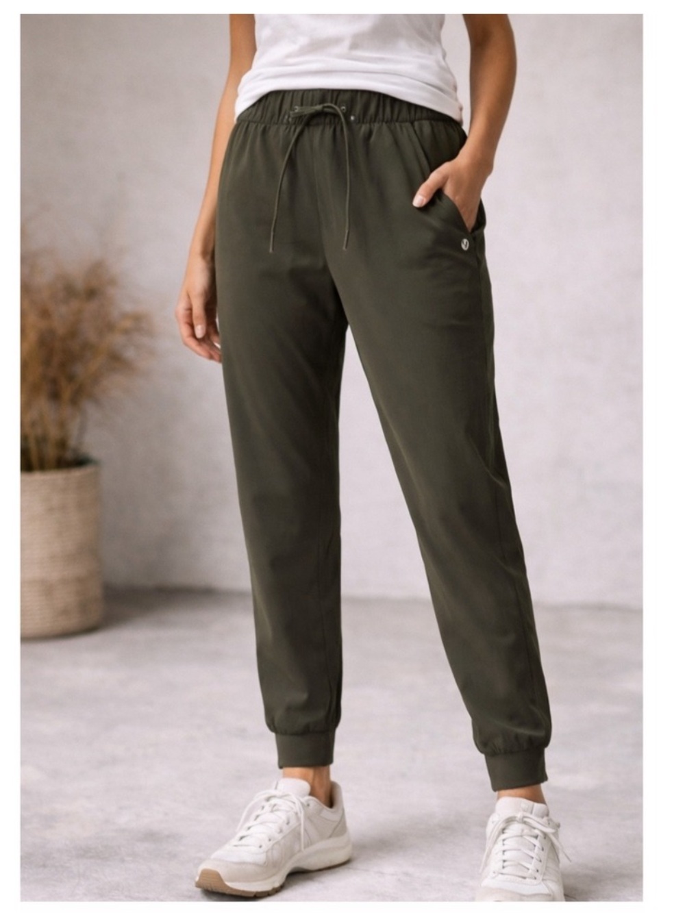 Lululemon Stretch High Rise Joggers Size 6